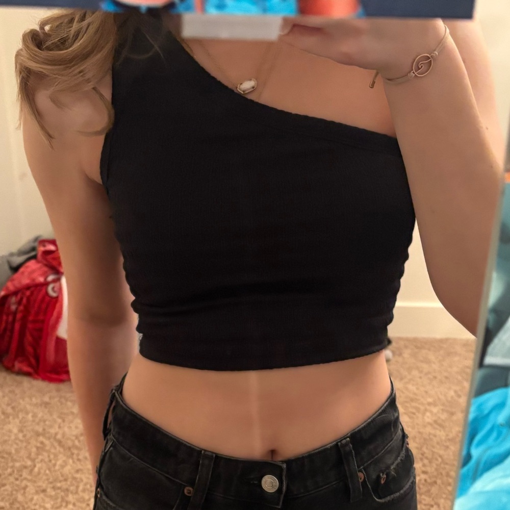 American Eagle Outfitters Black One-Shoulder Crop Top